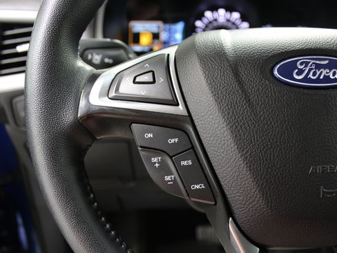 Used 2024 Ford Edge SEL AWD/4WD image 10