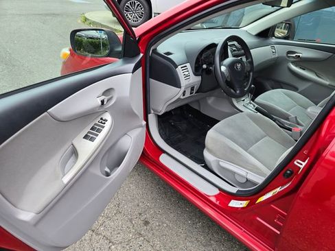 Used 2012 Toyota Corolla LE image 17