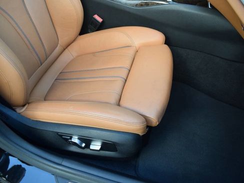 Used 2018 BMW 530e w/ Premium Package 2 RWD image 50