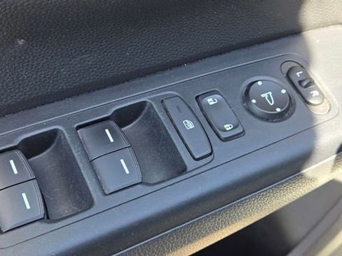 Used 2025 Honda CR-V Sport-L image 16