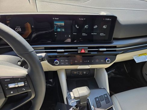 New 2026 Kia Sportage EX FWD image 22