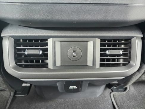 Used 2025 Ford F150 Lariat AWD/4WD image 44