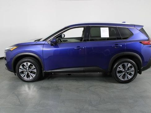 Certified 2021 Nissan Rogue SV w/ Premium Package FWD image 16