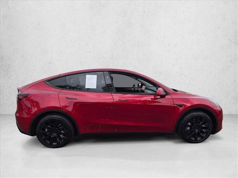 Used 2024 Tesla Model Y Long Range AWD/4WD image 4