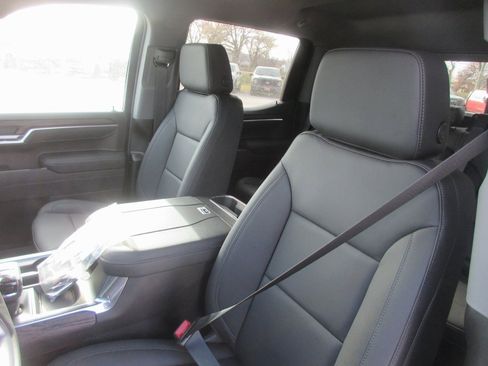 New 2026 GMC Sierra 1500 SLT w/ SLT Premium Plus Package image 14