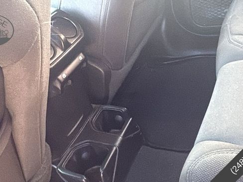 Used 2022 Jeep Wrangler Unlimited Sport image 22