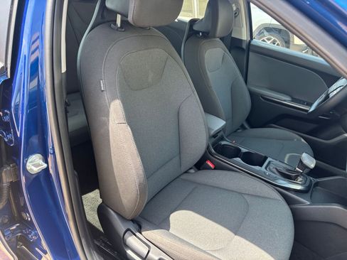 Used 2025 Kia K4 FWD image 35