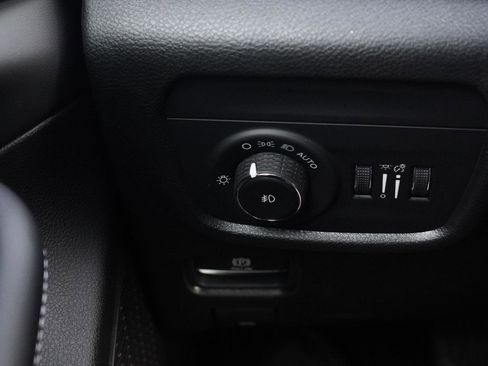 New 2025 Jeep Grand Cherokee Limited w/ Trailer Tow Package image 46