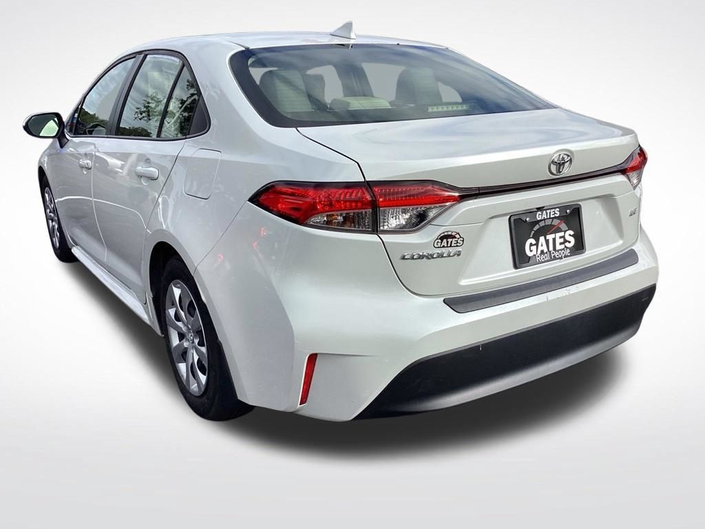 Used 2023 Toyota Corolla LE FWD image 6