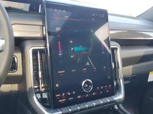 New 2026 GMC Yukon XL Elevation w/ Elevation Premium Package image 26