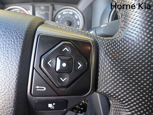 Used 2023 Toyota Tacoma TRD Sport image 23