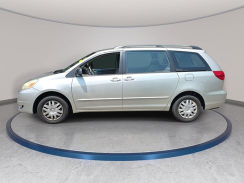 Used 2005 Toyota Sienna LE FWD image 3