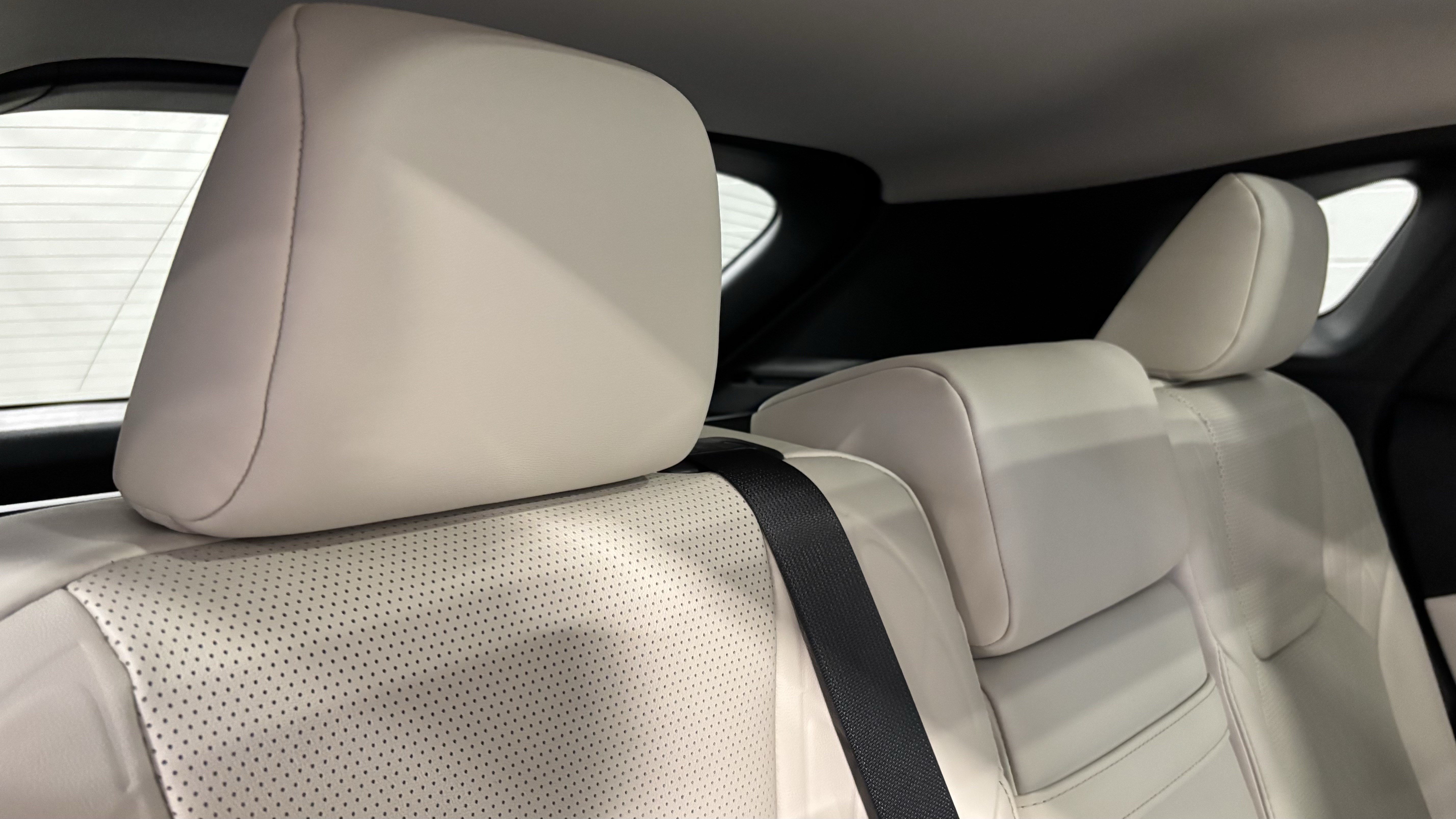 New 2026 Lexus RX 350h AWD/4WD image 40