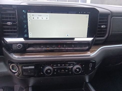 Used 2024 Chevrolet Silverado 1500 LT Trail Boss w/ Convenience Package II image 21