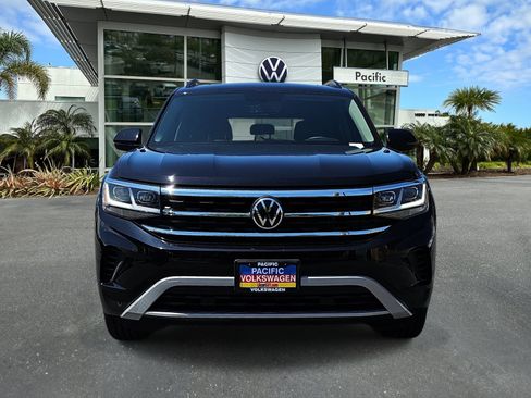 Used 2021 Volkswagen Atlas SE w/ Panoramic Sunroof Package FWD image 2