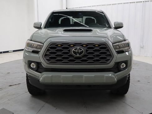 Used 2022 Toyota Tacoma TRD Sport image 10