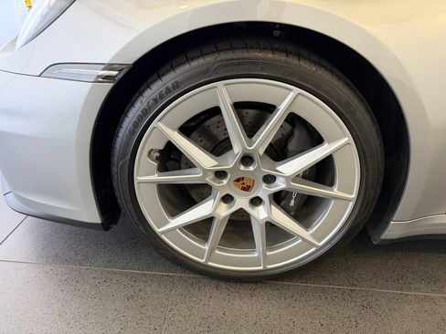 Certified 2025 Porsche 911 Carrera RWD image 10