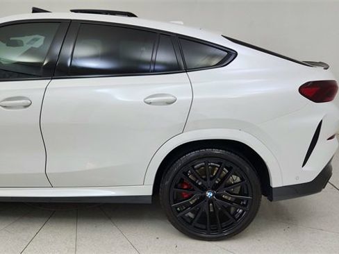 Used 2025 BMW X6 M60i image 10