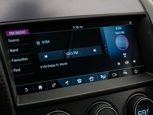 Used 2020 Jaguar F-TYPE Coupe image 28