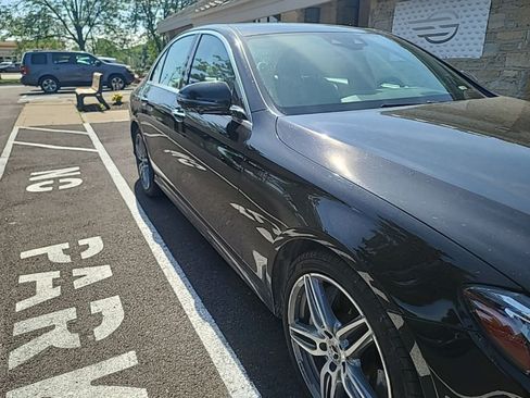 Used 2020 Mercedes-Benz E 450 4MATIC Sedan image 3