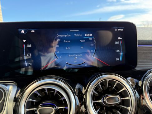 New 2026 Mercedes-Benz GLB 250 4MATIC image 28