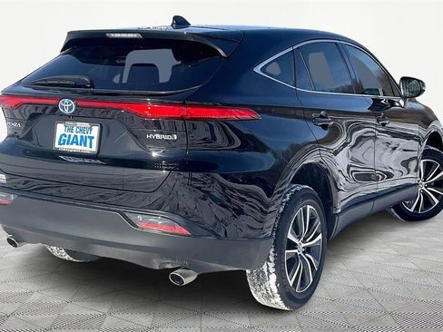 Used 2022 Toyota Venza LE image 7