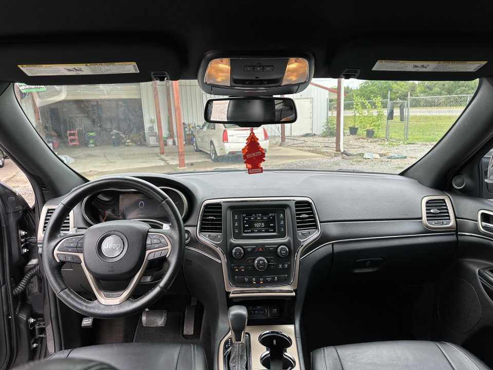 Used 2016 Jeep Grand Cherokee Limited RWD image 11