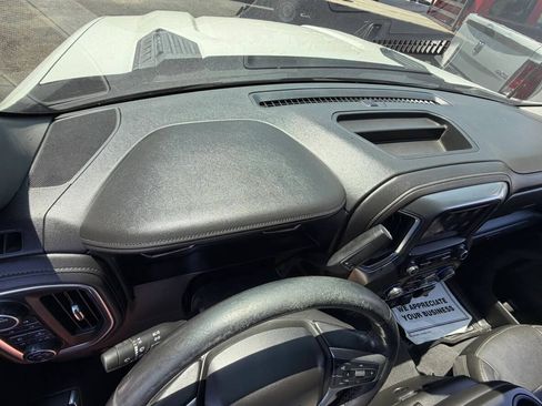 Used 2020 Chevrolet Silverado 2500 LTZ AWD/4WD image 46