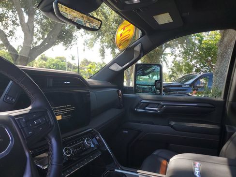Certified 2024 GMC Sierra 2500 AT4 w/ AT4 Premium Plus Package AWD/4WD image 23