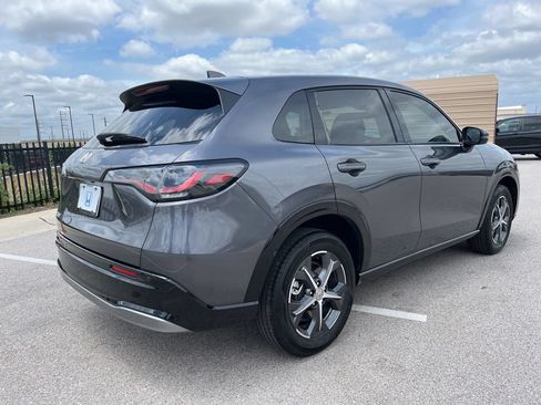 Certified 2024 Honda HR-V EX-L image 4
