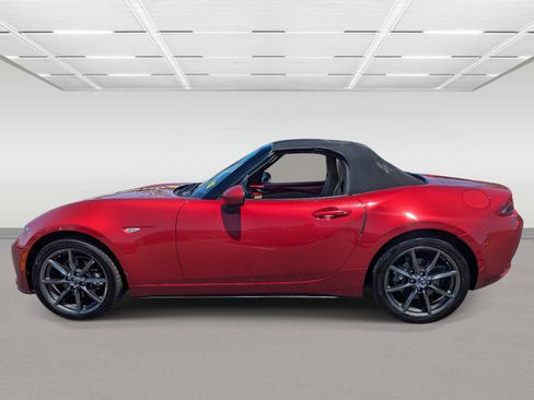 Used 2016 MAZDA MX-5 Miata Grand Touring RWD image 2