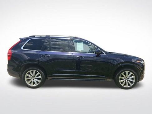 Used 2017 Volvo XC90 T6 Momentum w/ Vision Package AWD/4WD image 8