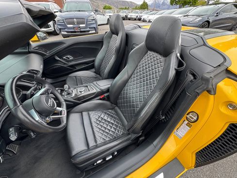 Used 2017 Audi R8 V10 AWD/4WD image 9