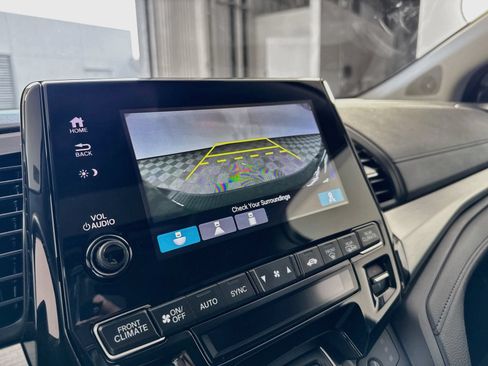 Used 2023 Honda Odyssey EX-L image 12
