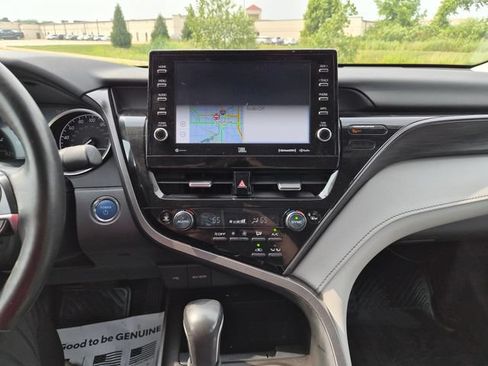 Used 2024 Toyota Camry XLE w/ Navigation Package FWD image 22