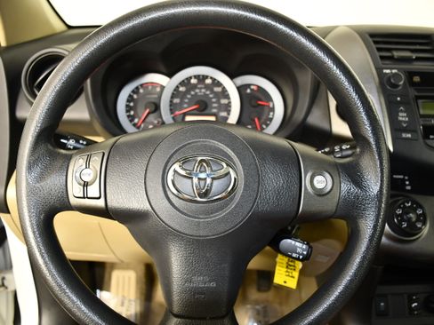 Used 2011 Toyota RAV4 2WD w/ Upgrade Value Pkg image 19