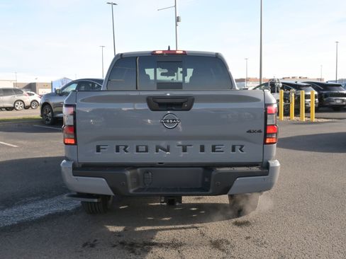 New 2026 Nissan Frontier SV image 6