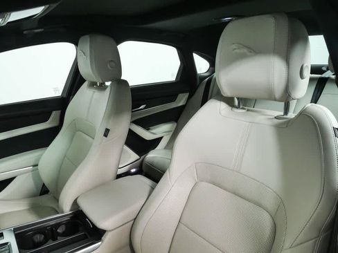 Used 2022 Jaguar XF R-Dynamic SE AWD/4WD image 5
