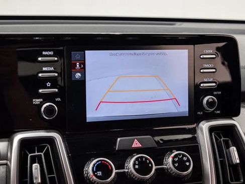 Certified 2023 Kia Sorento LX AWD/4WD image 14