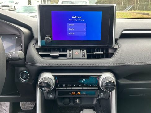 Used 2025 Toyota RAV4 XLE Premium image 18