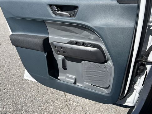 New 2025 Ford Maverick XL w/ 4K Tow Package image 16