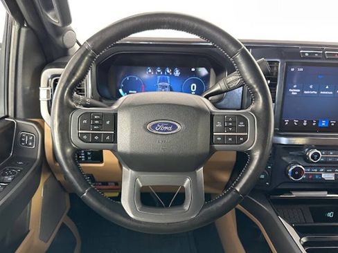 Used 2023 Ford F250 Lariat w/ Chrome Package image 3