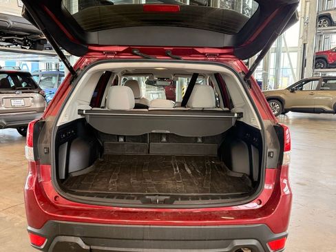 Used 2019 Subaru Forester Premium image 16