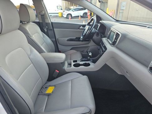 Used 2018 Kia Sportage EX image 12