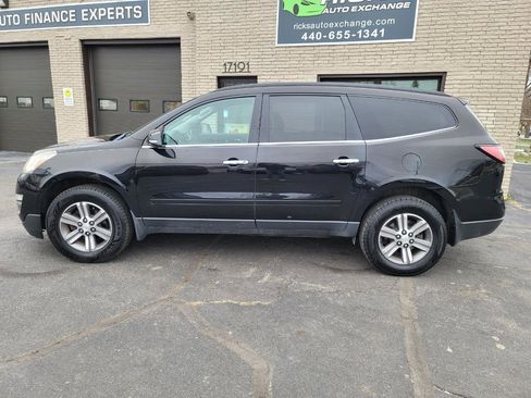 Used 2017 Chevrolet Traverse LT image 7