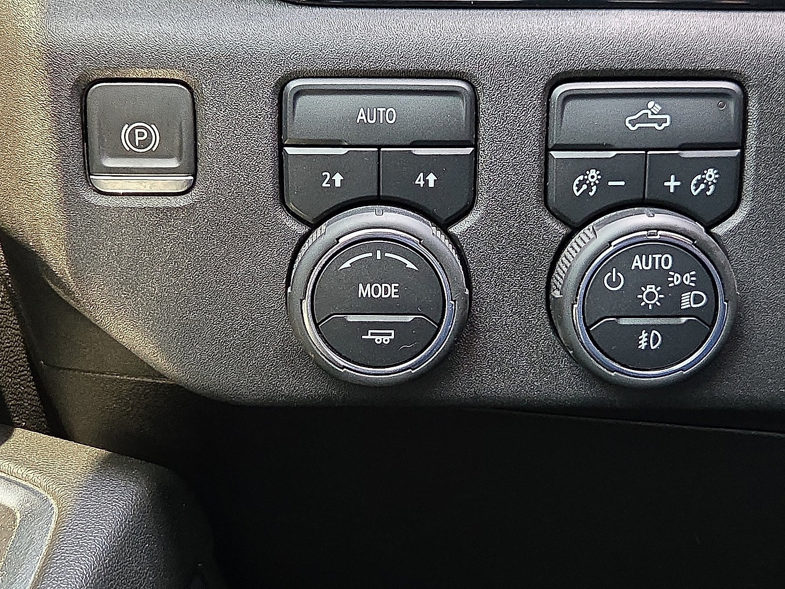 Certified 2024 Chevrolet Silverado 1500 RST w/ Convenience Package II AWD/4WD image 18