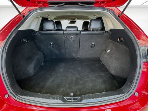 Used 2019 MAZDA CX-5 Touring FWD image 17