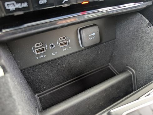 Used 2022 Jeep Grand Cherokee Limited image 26