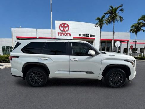 Used 2025 Toyota Sequoia Platinum AWD/4WD image 8