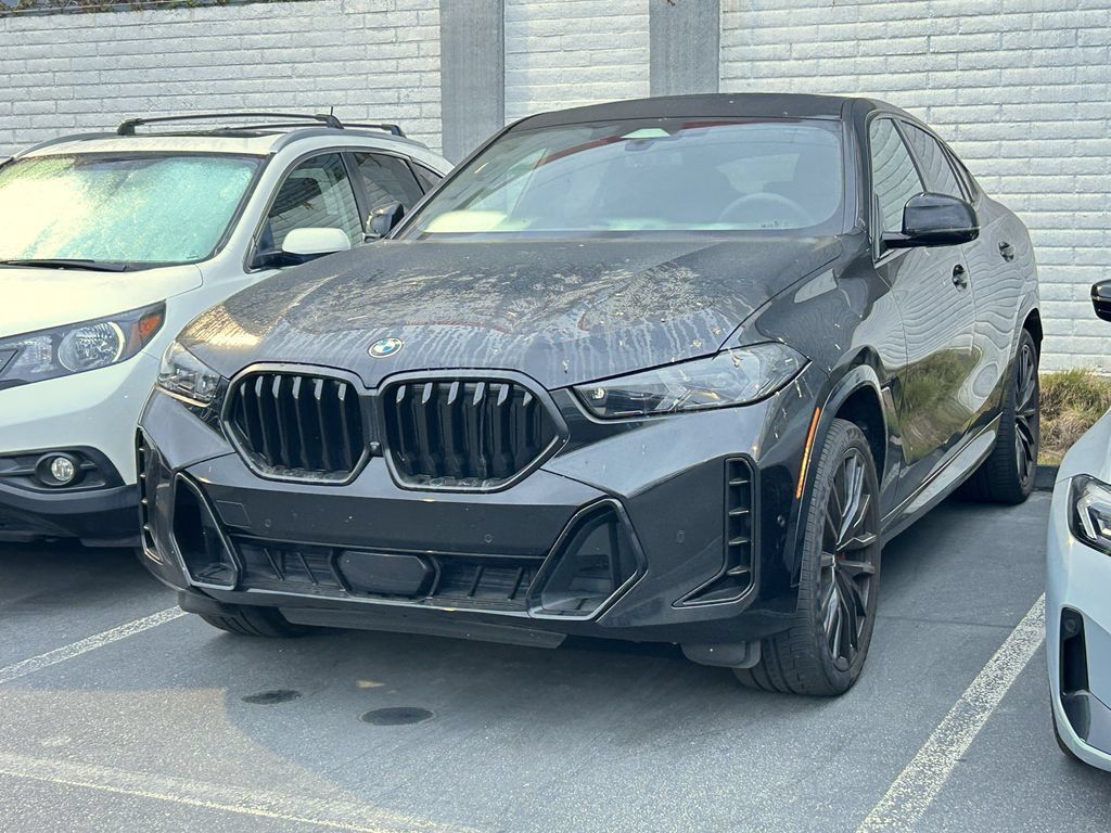 Used 2024 BMW X6 xDrive40i w/ Premium Package AWD/4WD image 2